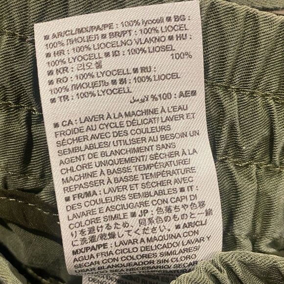 Banana Republic Cargo Jogger Pants - Picture 8 of 8